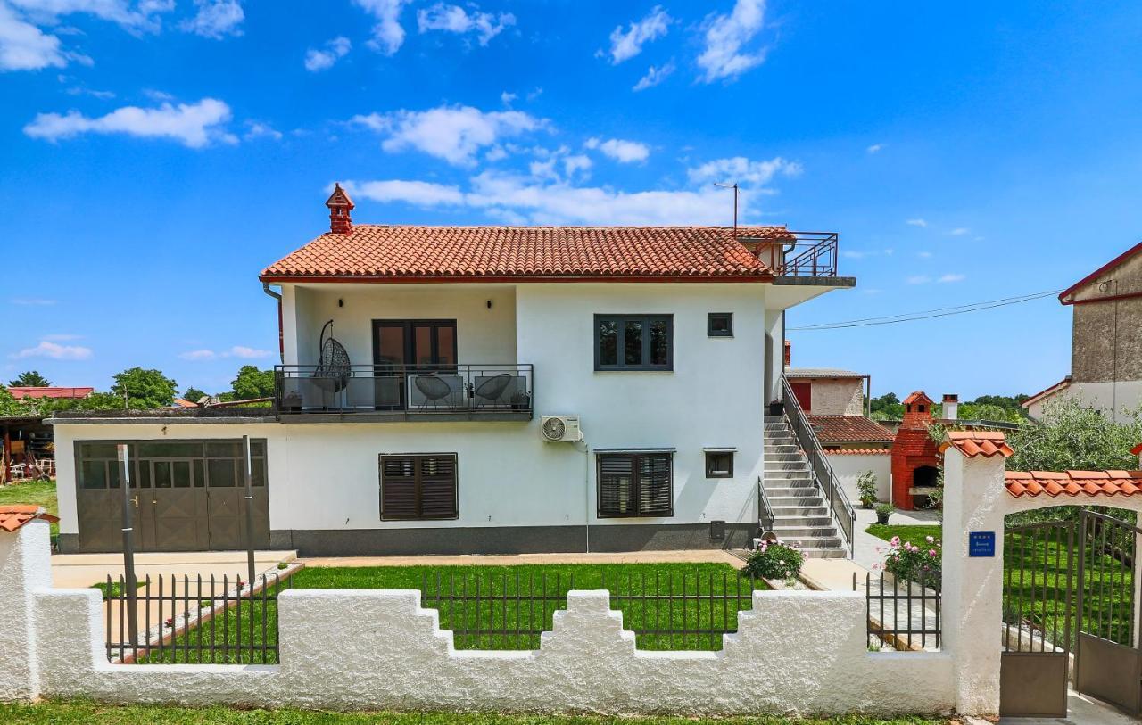 Apartman Gabrijela Muntic Екстер'єр фото